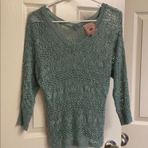 3/4 sleeve sweeter aqua color size Small